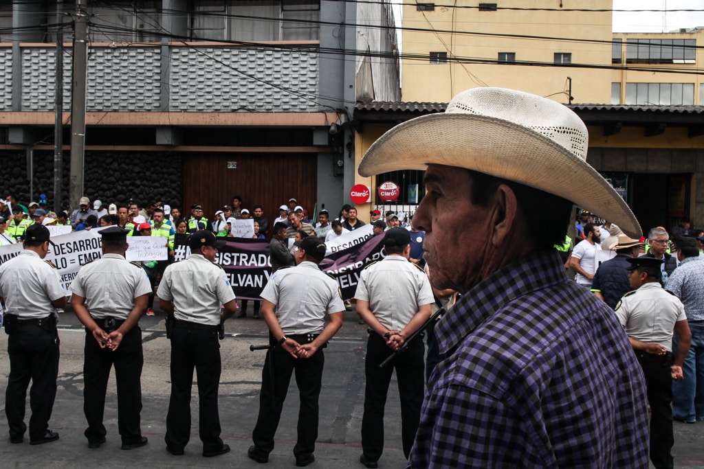 Extrabajadores de la minera San Rafael piden a magistrados de la CC que resulevan el caso de la empresa minera 3 min